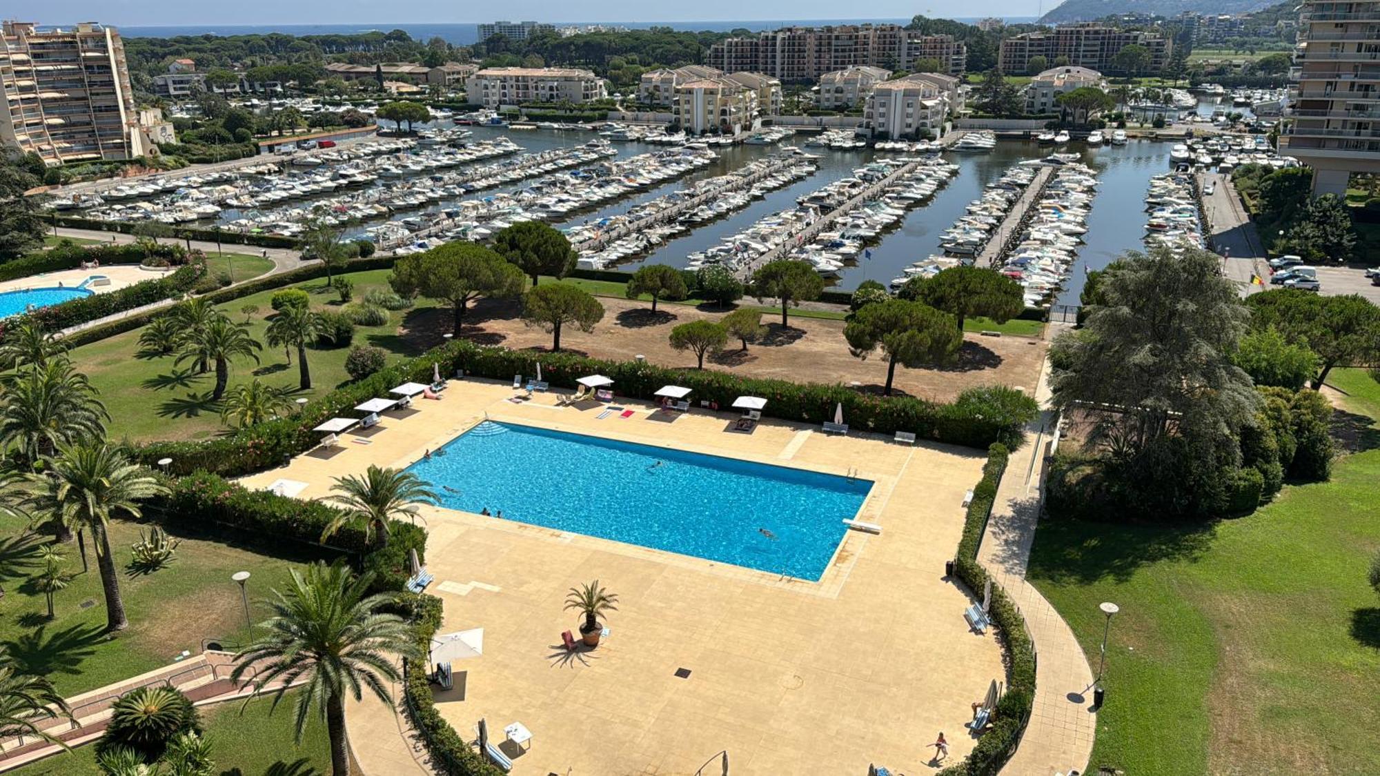 Appartement T3 De Standing Vue Mer Et Marina Mandelieu Exteriör bild